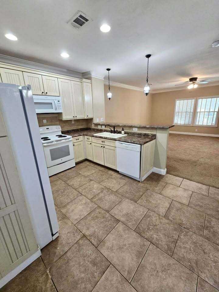 200 South 11th Street - Photo 5 of 18