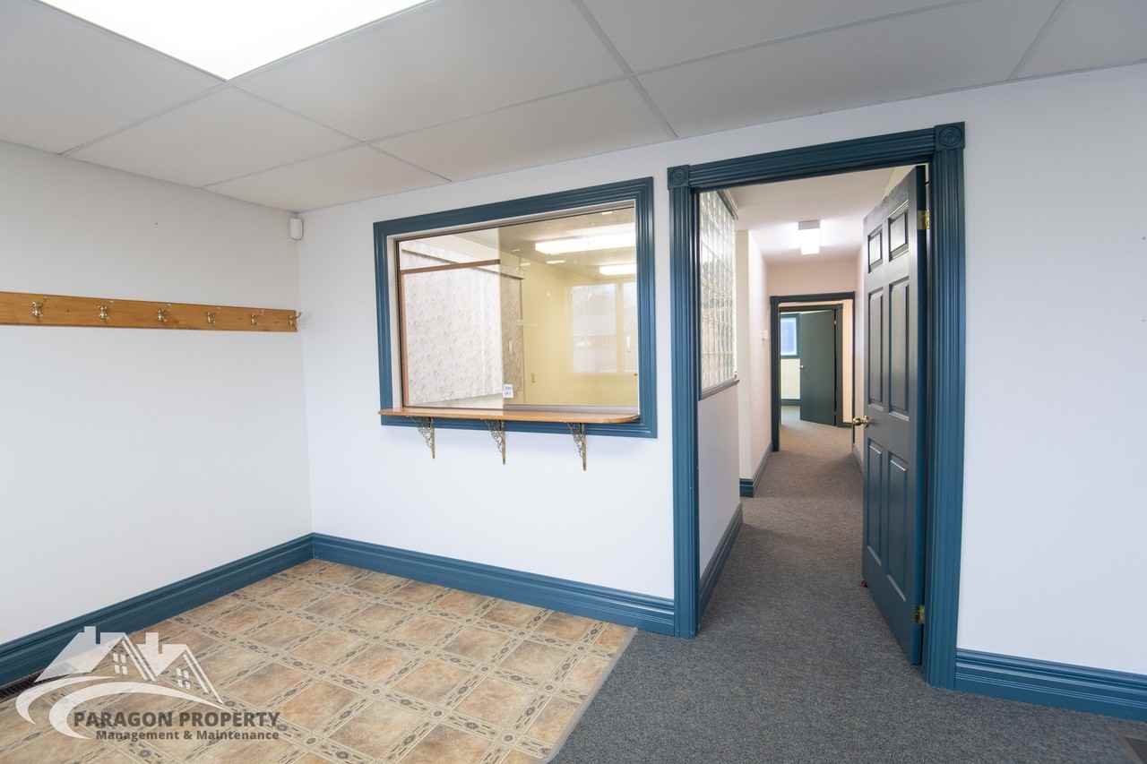 196 Grand Avenue West - Photo 4 of 28