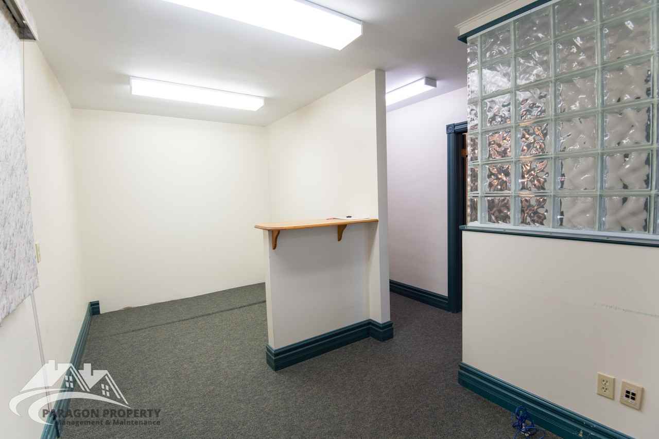 196 Grand Avenue West - Photo 7 of 28