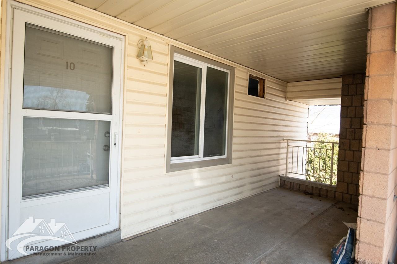 6 Sarah Crescent - Photo 2 of 33