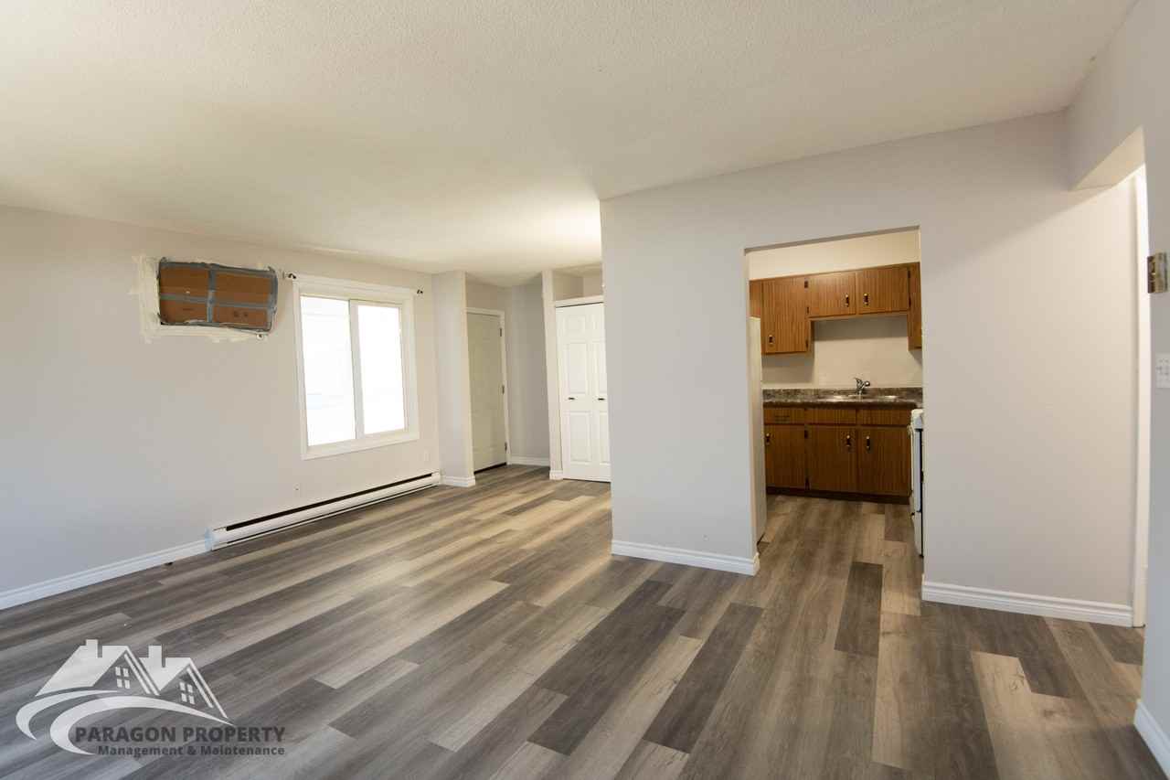 6 Sarah Crescent - Photo 4 of 33