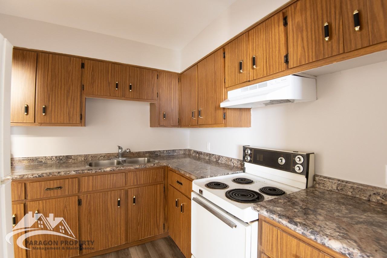 6 Sarah Crescent - Photo 6 of 33