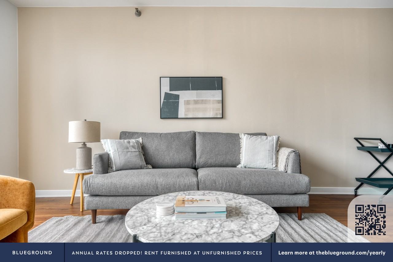 730 S Clark St #850 - Photo 3 of 35