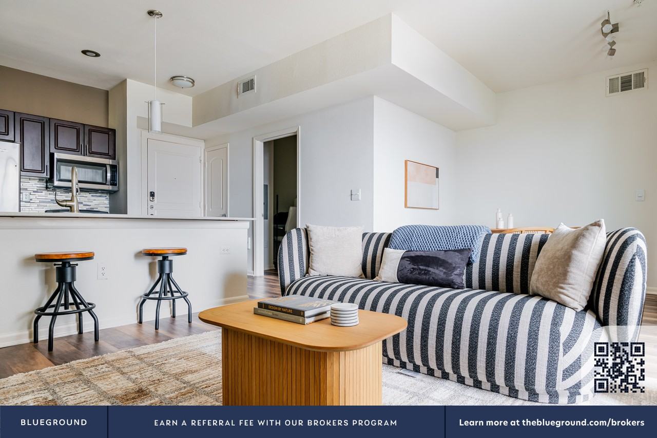 11601 Century Oaks Terrace #295 - Photo 5 of 41