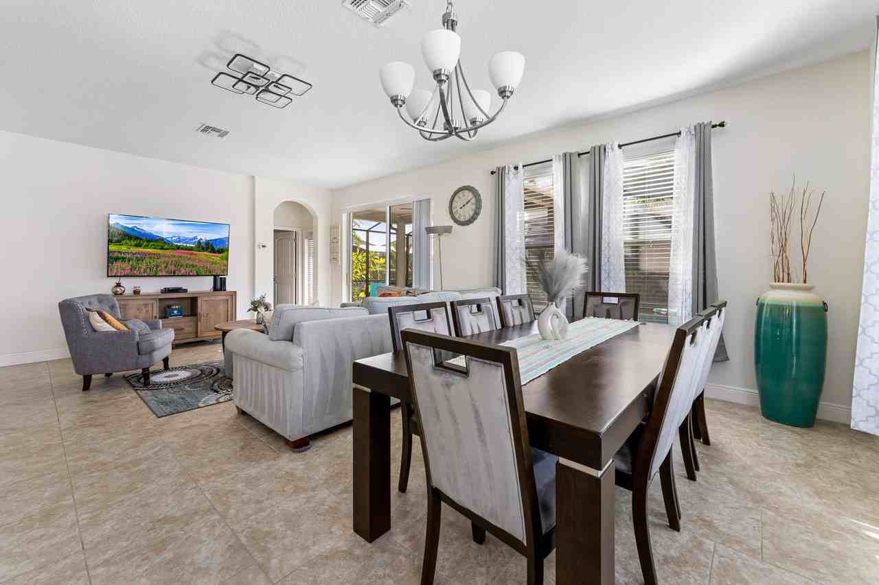 4136 Oaktree Dr #1018180P - Photo 3 of 50