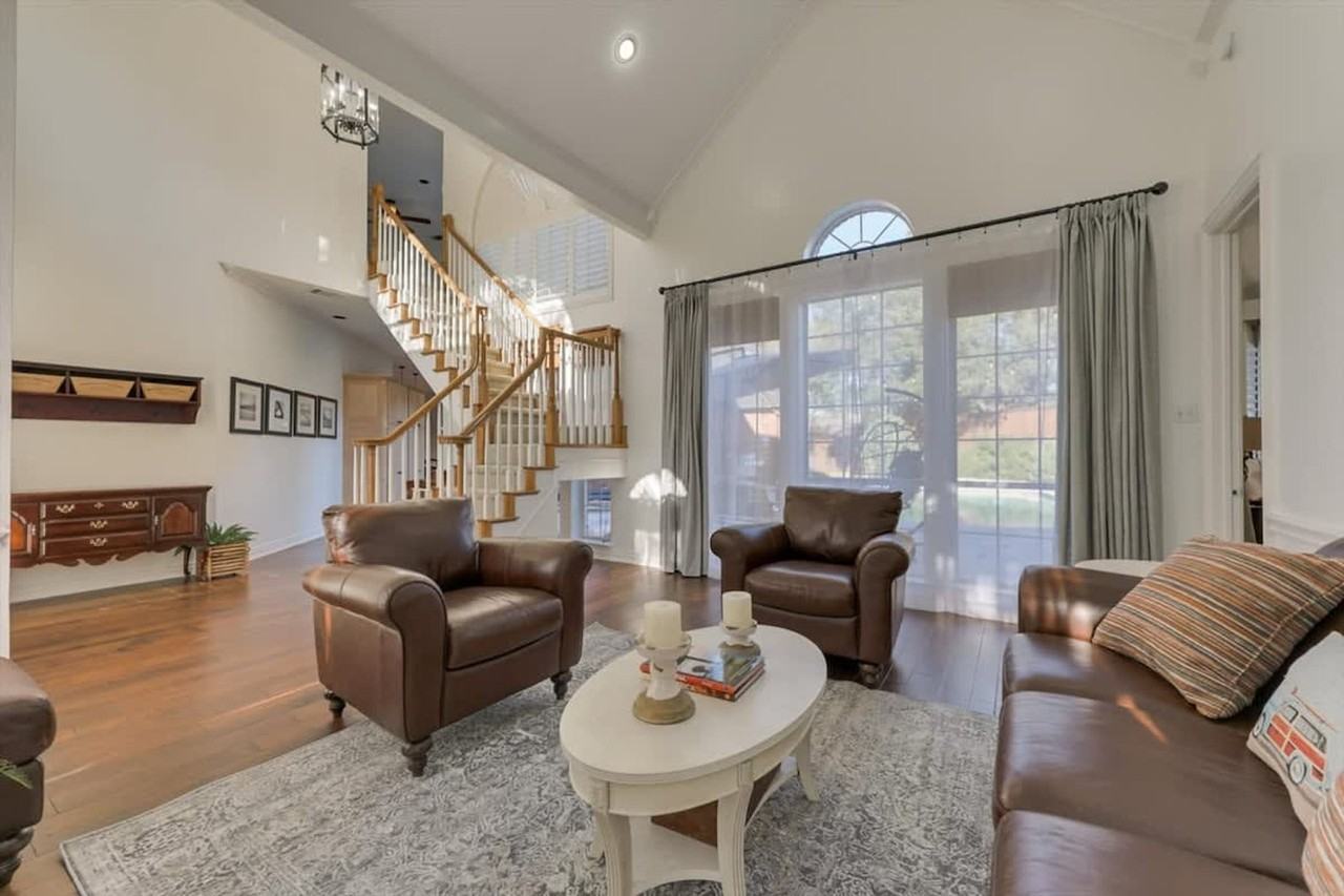 904 Tiffany Ln #1019527P - Photo 3 of 50