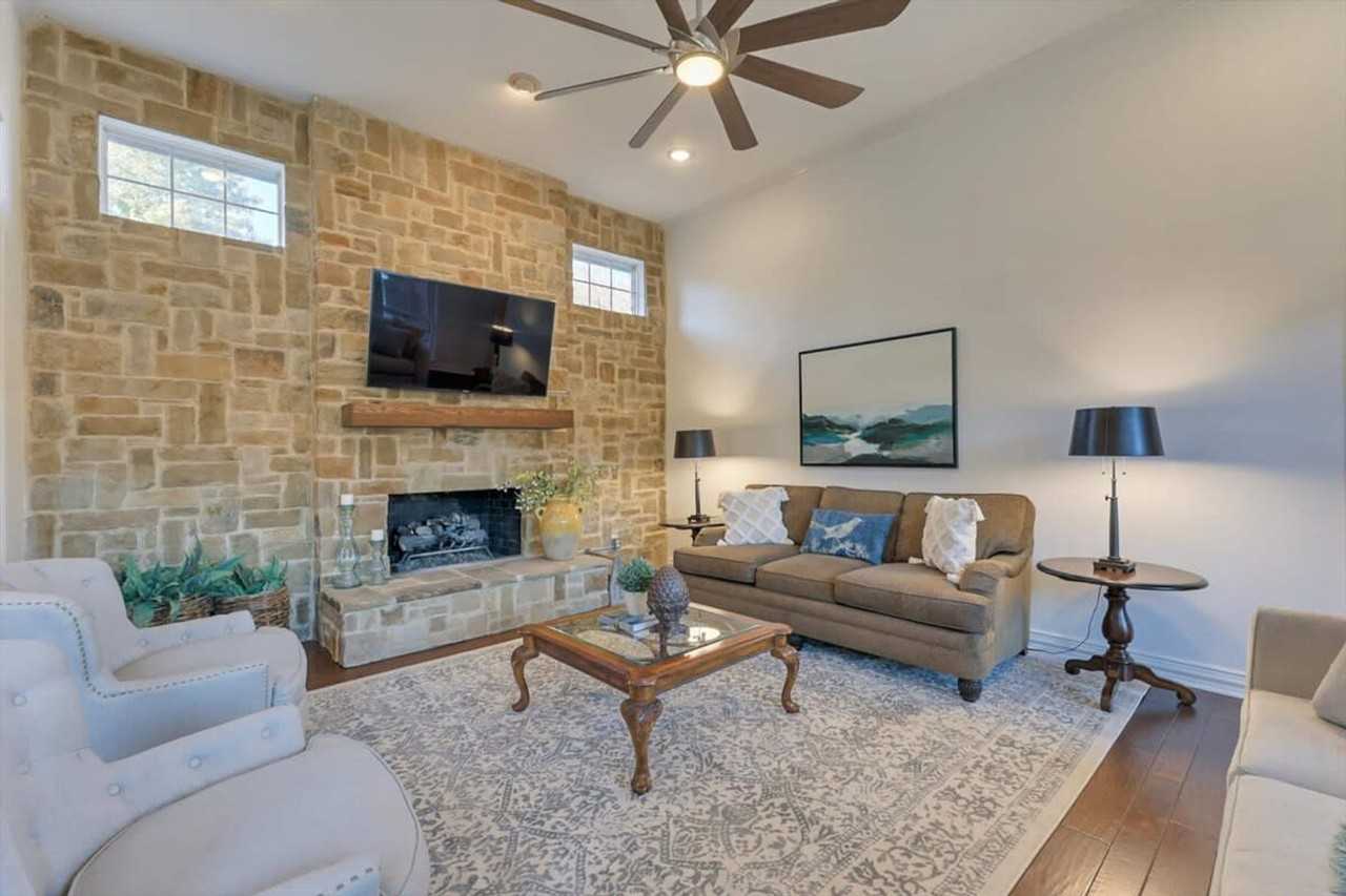 904 Tiffany Ln #1019527P - Photo 6 of 50