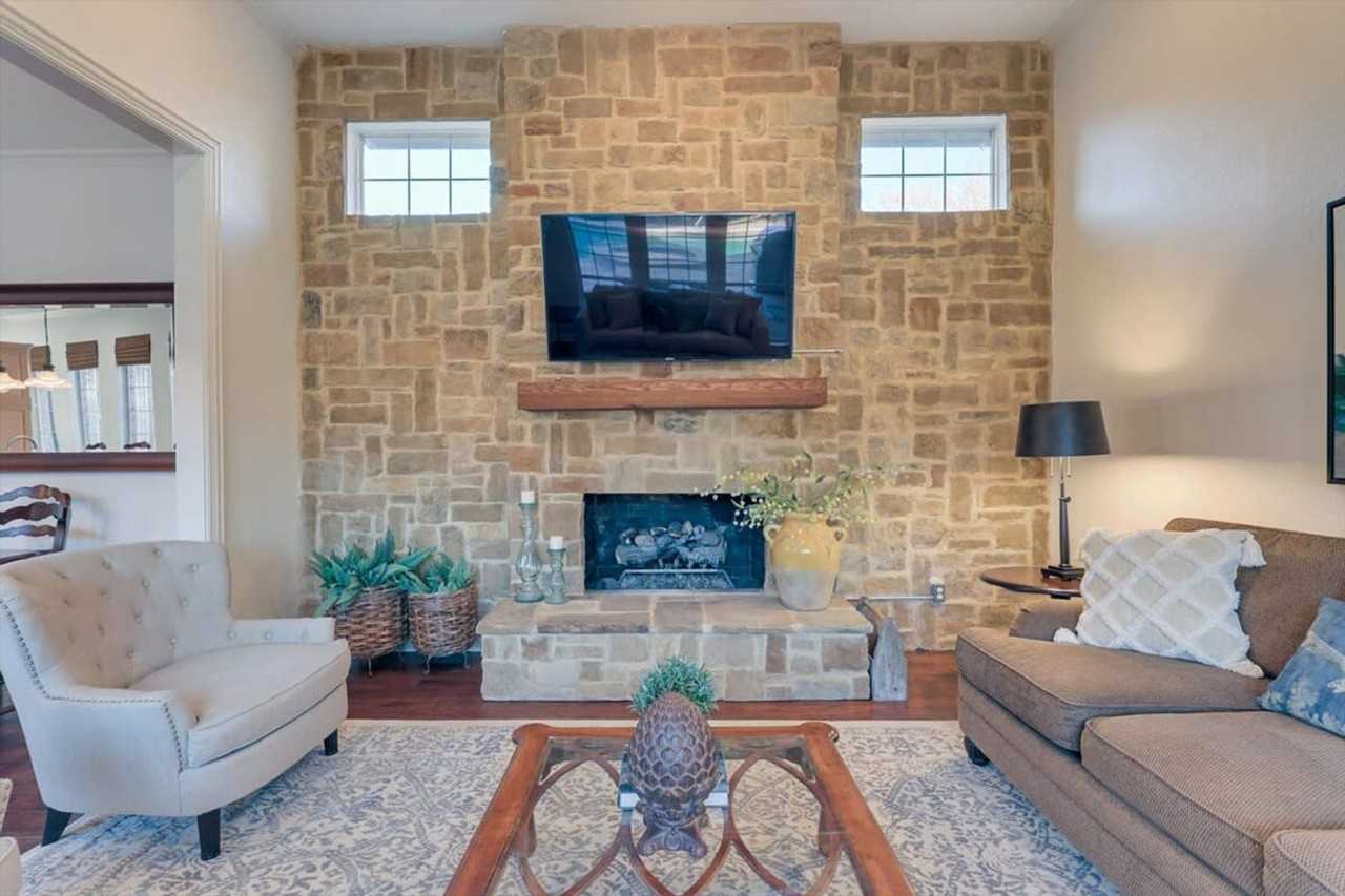 904 Tiffany Ln #1019527P - Photo 7 of 50