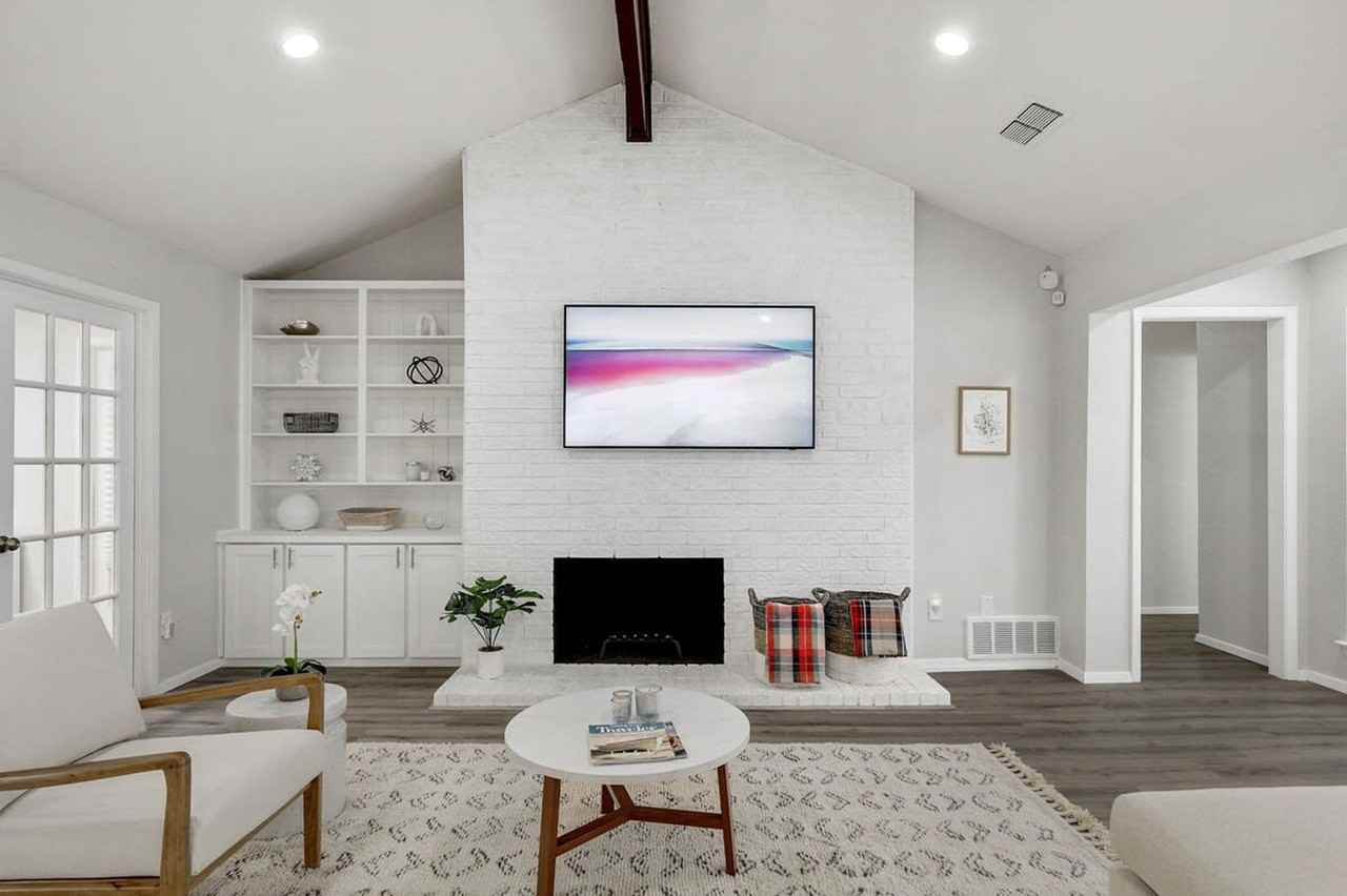 4513 Foxfire Way #1019572P - Photo 4 of 31