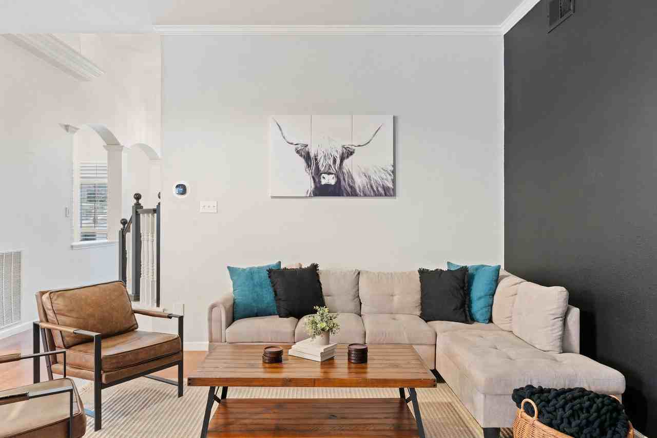 3209 Normandy Dr #1023132P - Photo 5 of 50