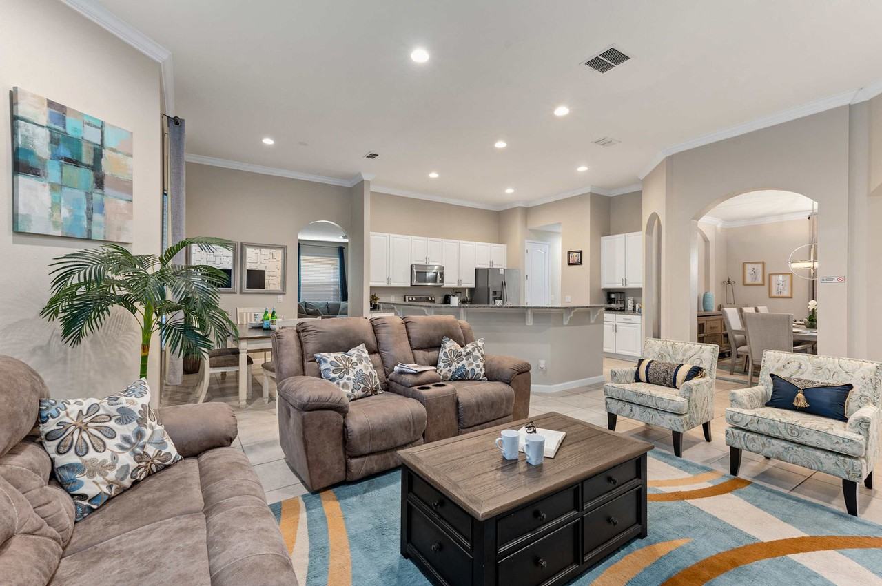 4076 Oaktree Dr #1029662P - Photo 4 of 50