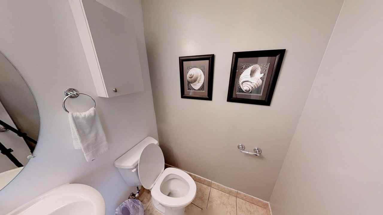 220 Victoria St #1030966P - Photo 7 of 9