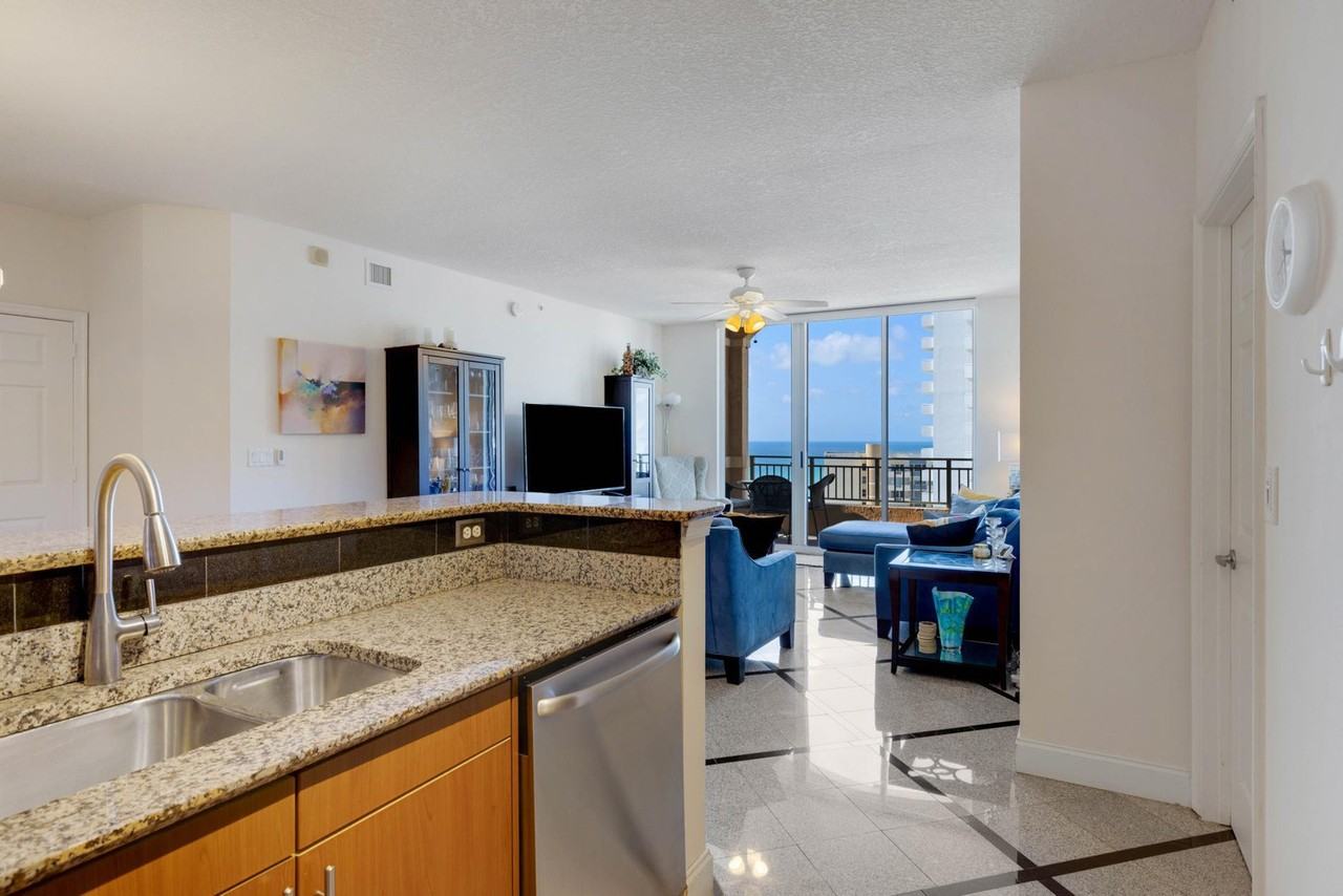 2065 S Ocean Dr #1049793P - Photo 6 of 25