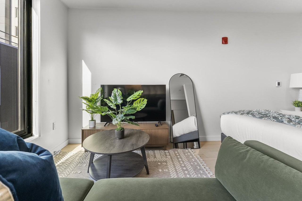 35 W 2nd St #1240280P - Photo 4 of 18