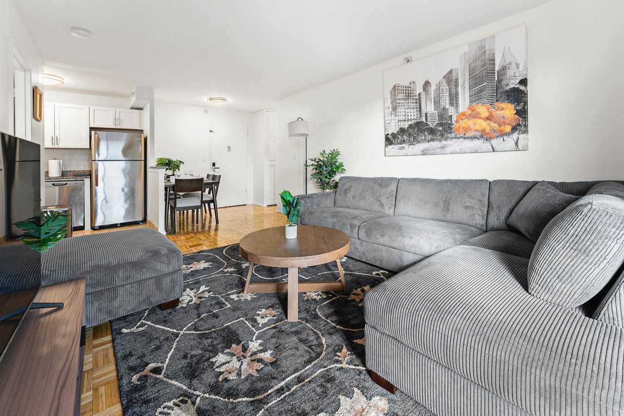 175 Freeman St #1240302P - Photo 5 of 23