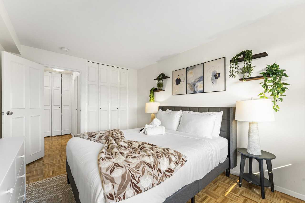 175 Freeman St #1240302P - Photo 7 of 23