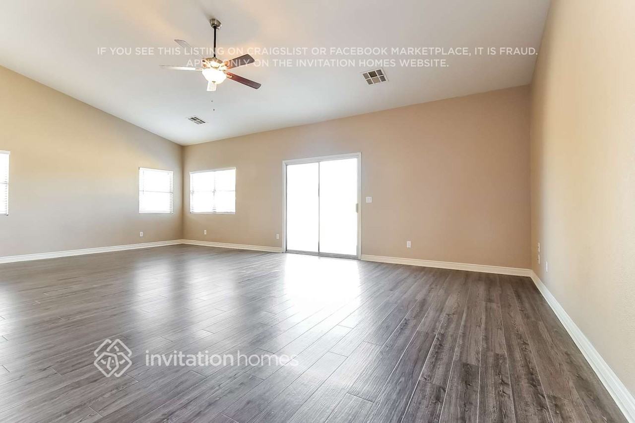 5908 Kane Holly St - Photo 5 of 16