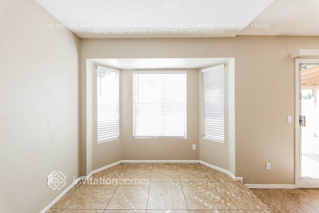 17402 N 34th Ln - Photo 5 of 14