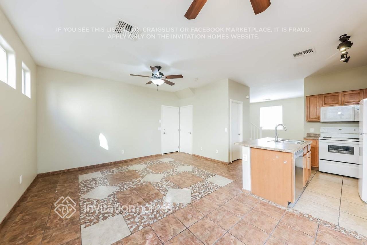 6614 W Hayes St - Photo 6 of 18