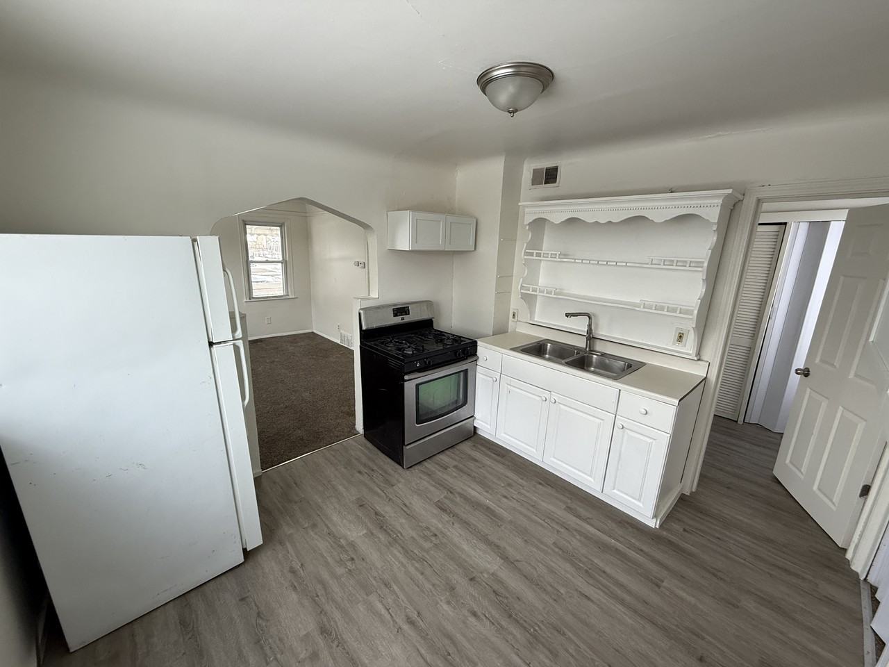 11377 Sherman Ave #NA - Photo 4 of 13