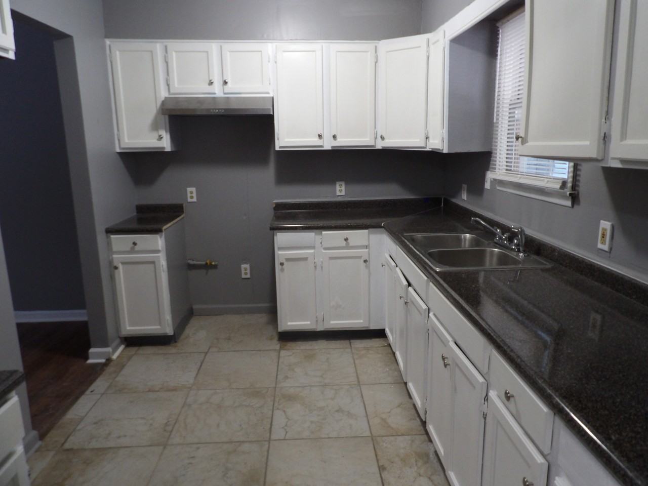 121 Howard St #NA - Photo 2 of 11