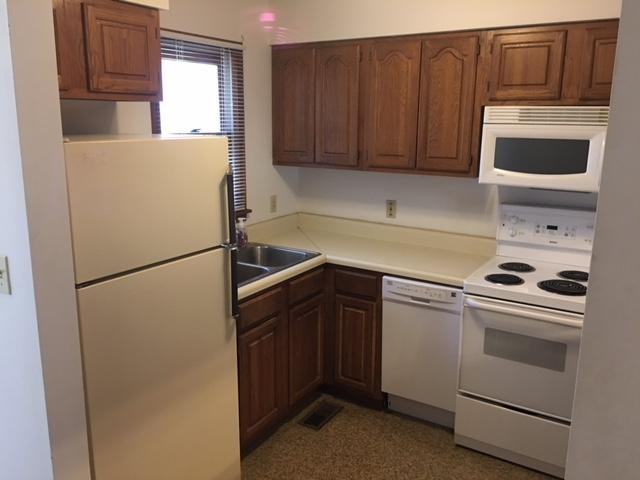 604 N Plaza Blvd #A - Photo 3 of 6