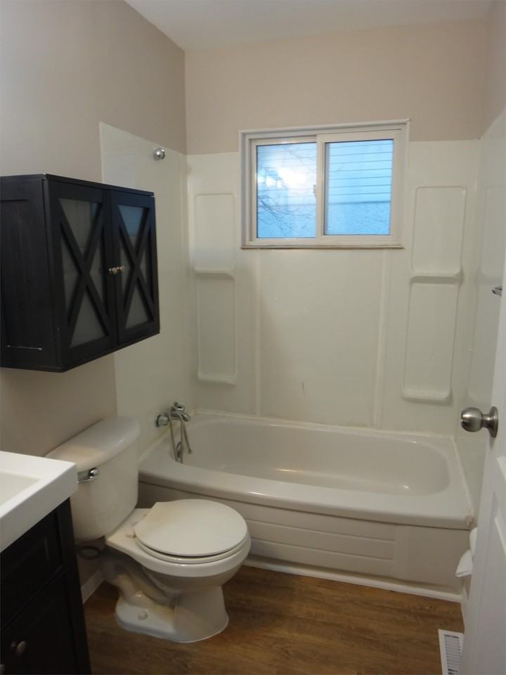 9932 86 Park Ave #1 - Photo 7 of 7