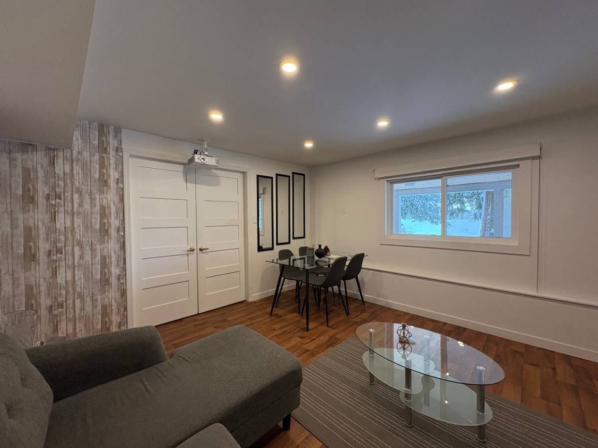 485A 29th St E #1 - Photo 2 of 20