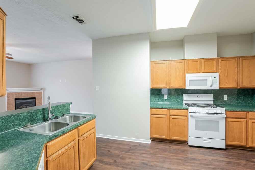 12151 Landsdown Ridge Way - Photo 7 of 17