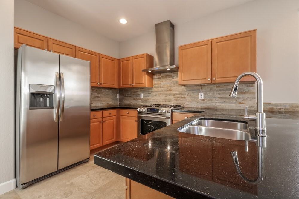 10431 S 175th Ave - Photo 7 of 16