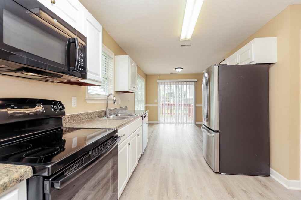 119 Howard Woody Dr - Photo 7 of 17