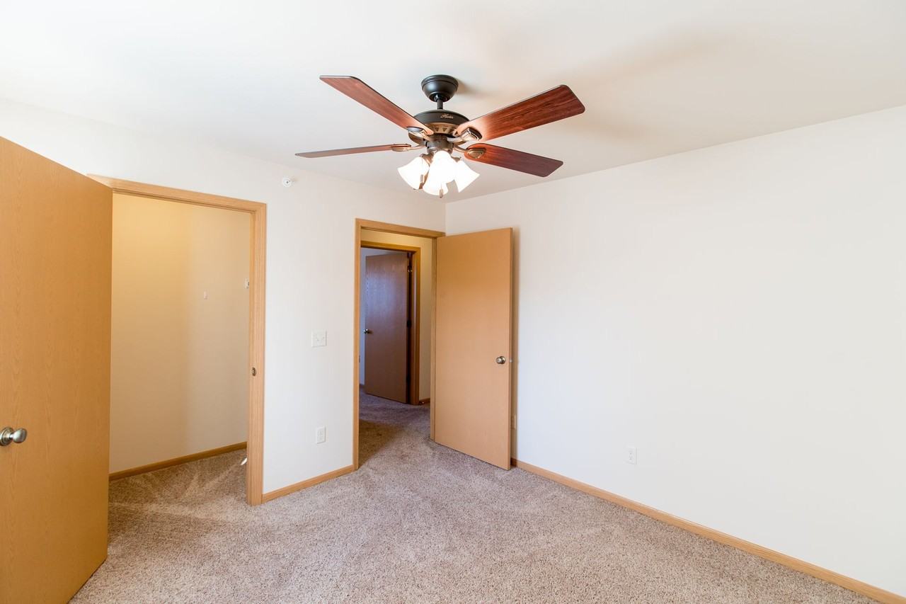 631 32nd Street N - Photo 3 of 28