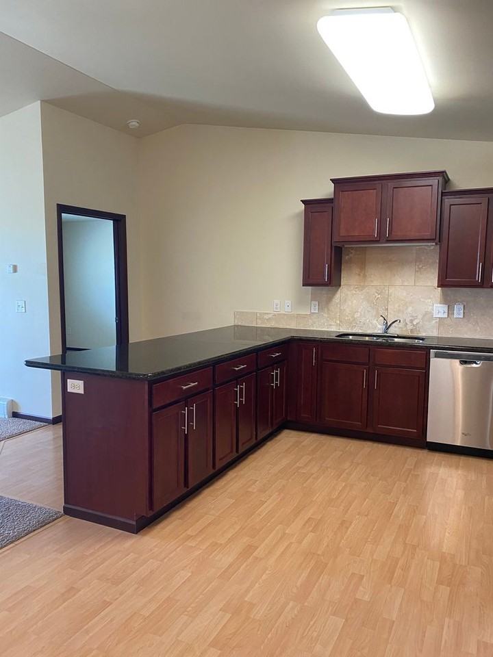 Whispering Pines - Photo 3 of 13