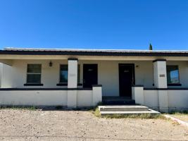 featured image of 2803 N Geronimo Ave