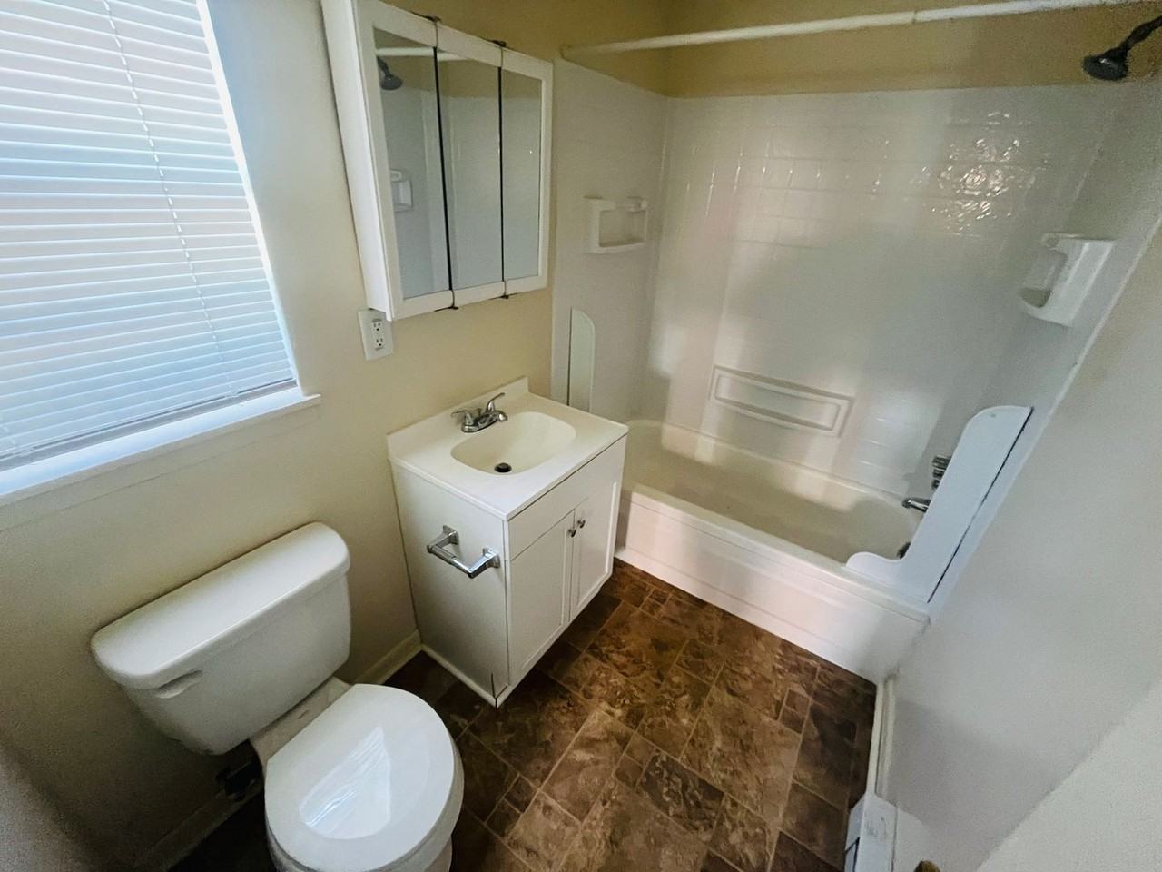 515 Quesenberry St #7 - Photo 6 of 6