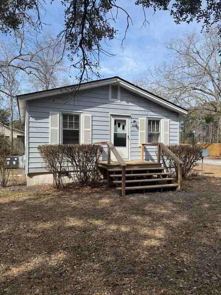 252 Peiffer Ave - Photo 2 of 24