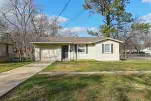 featured image of 1302 Stanford St