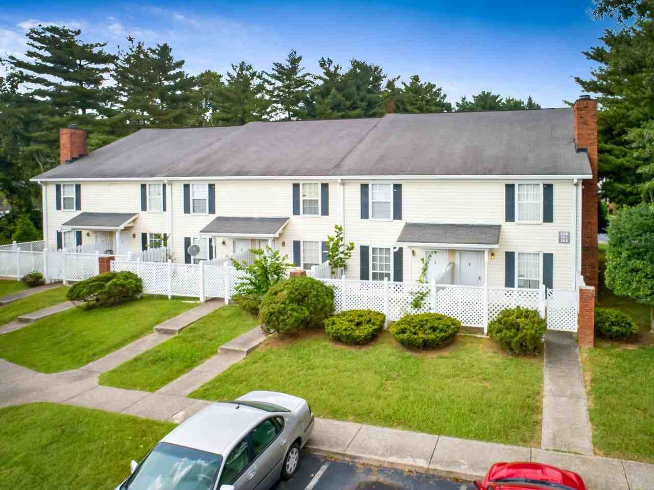 Tusculum Square Apartments and Townhomes - Photo 7 of 31