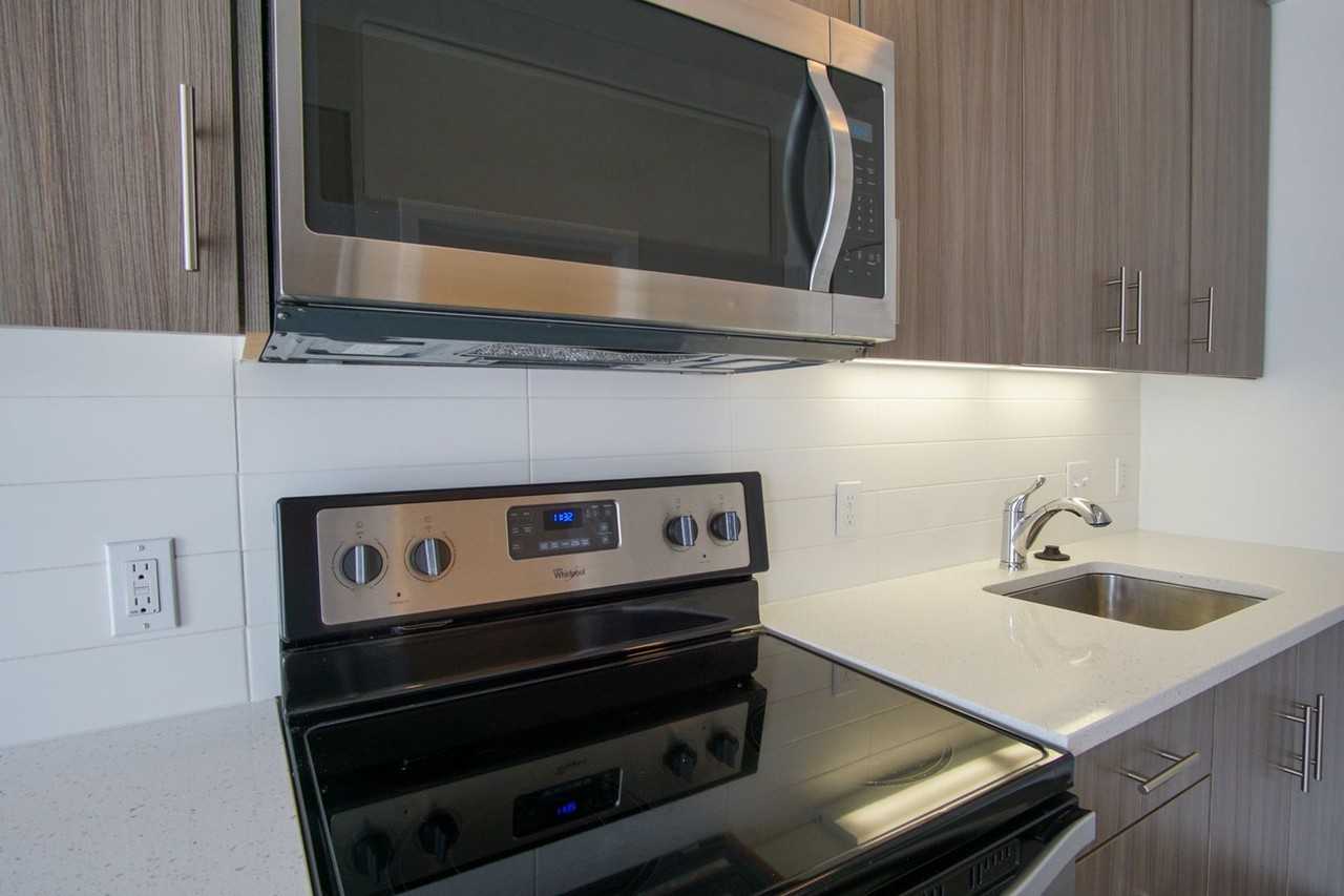 1313 Se Spokane St #404 - Photo 6 of 21