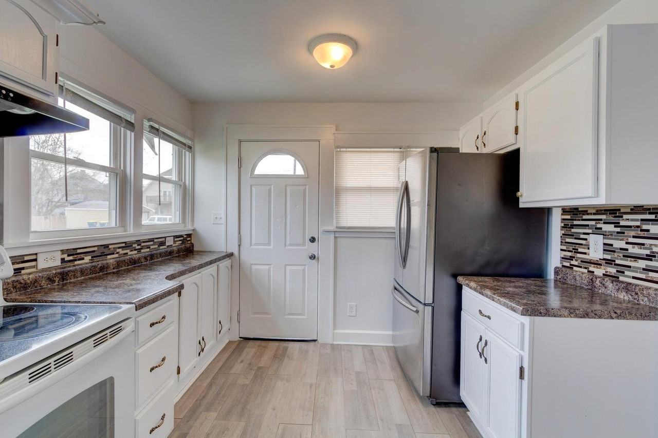 Charming Indianapolis Bungalow Near Garfield Park - Photo 7 of 20