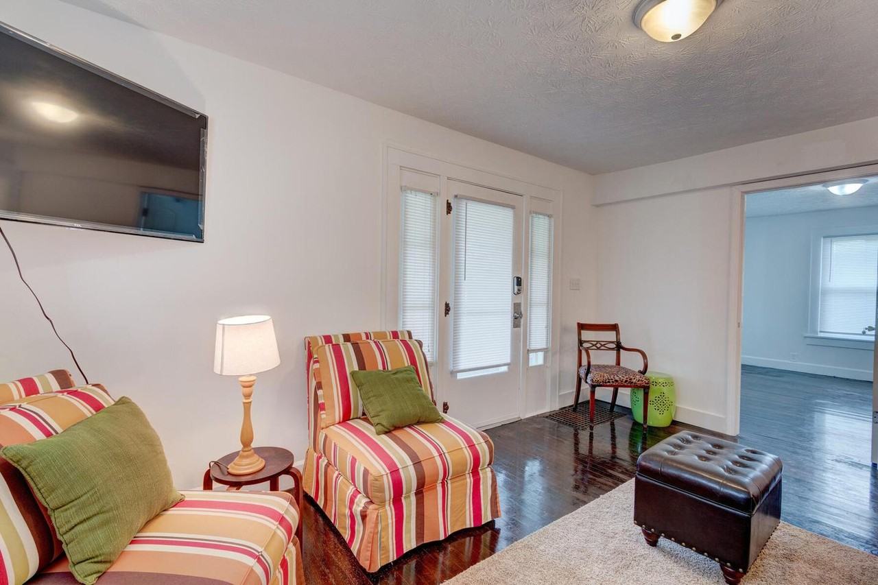 Charming Indianapolis Bungalow Near Garfield Park - Photo 4 of 20