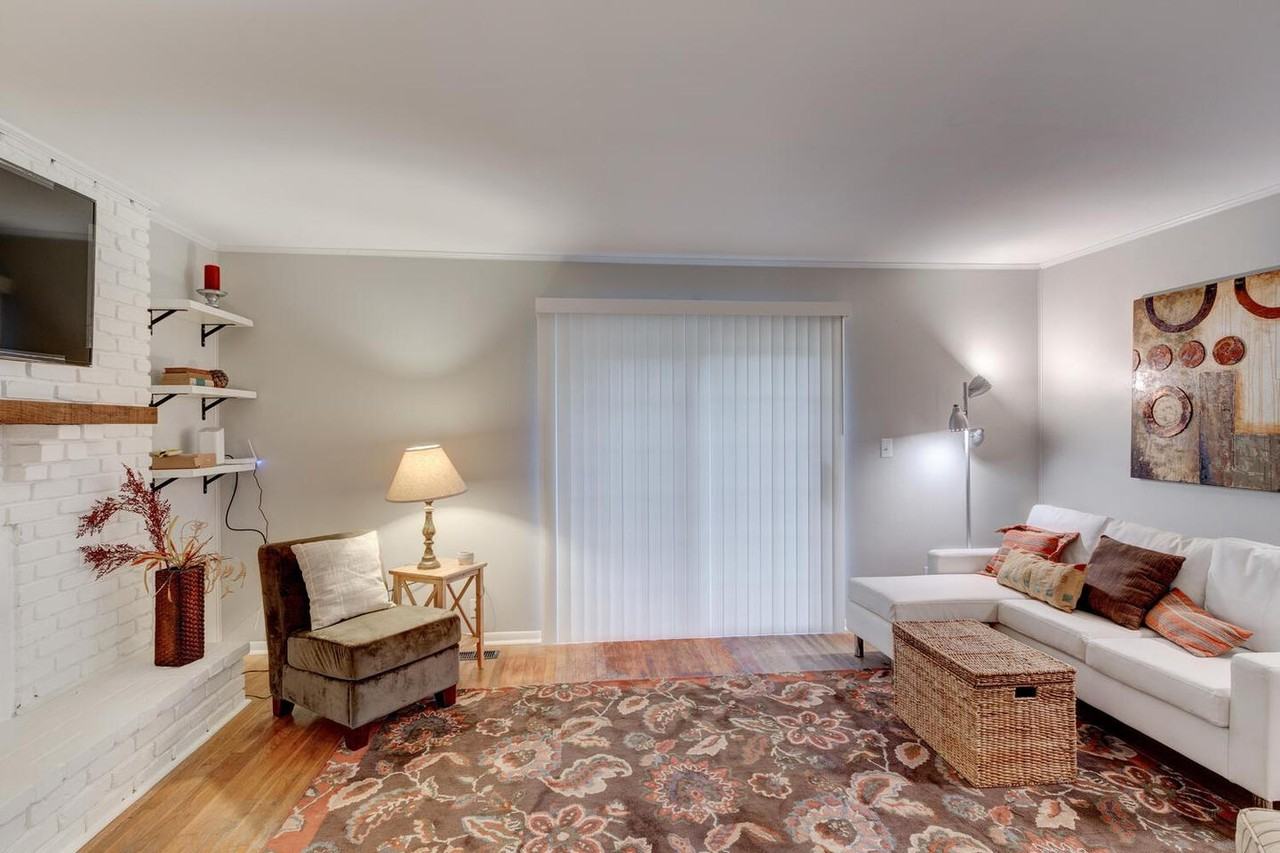 Charming Indianapolis home close to Fort Harrison State Park and trails - Photo 4 of 21