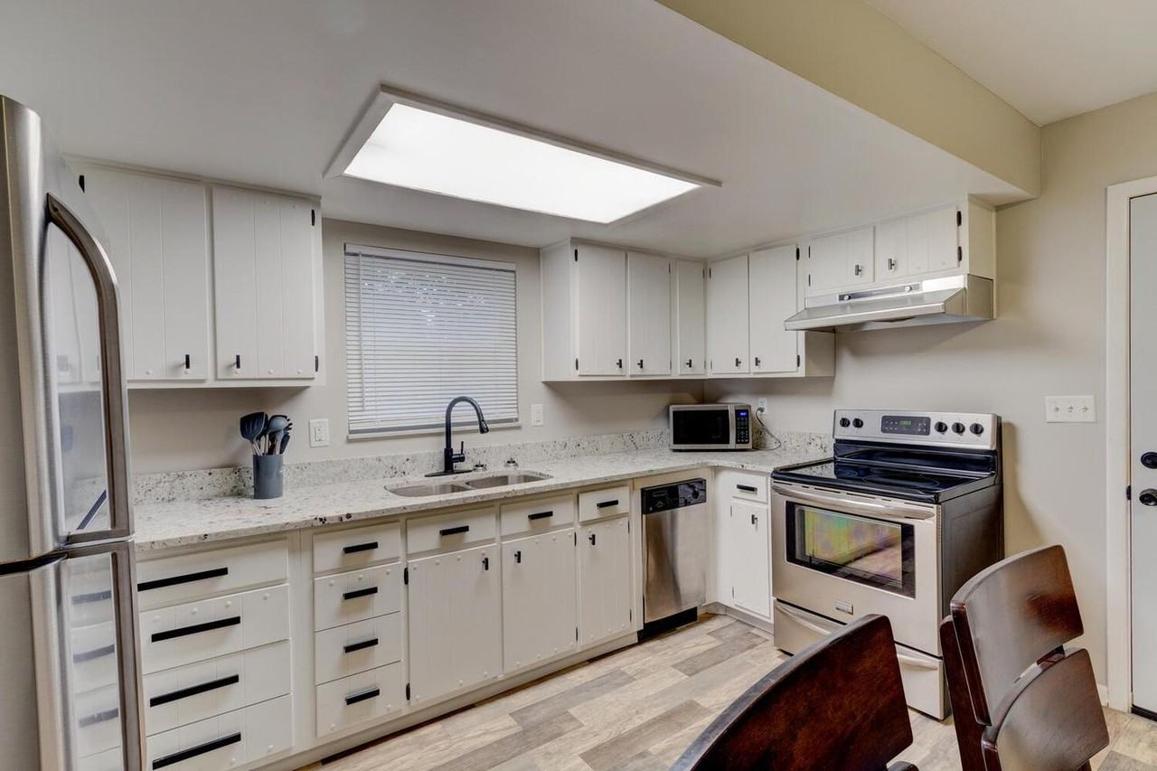 Charming Indianapolis home close to Fort Harrison State Park and trails - Photo 7 of 21