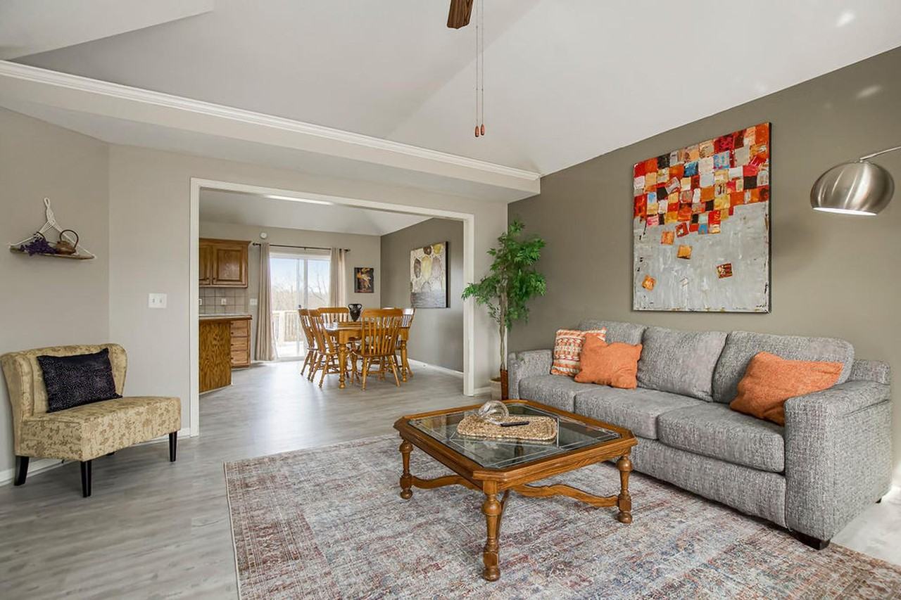 Quiet & Cozy Living in Independence - Photo 2 of 18