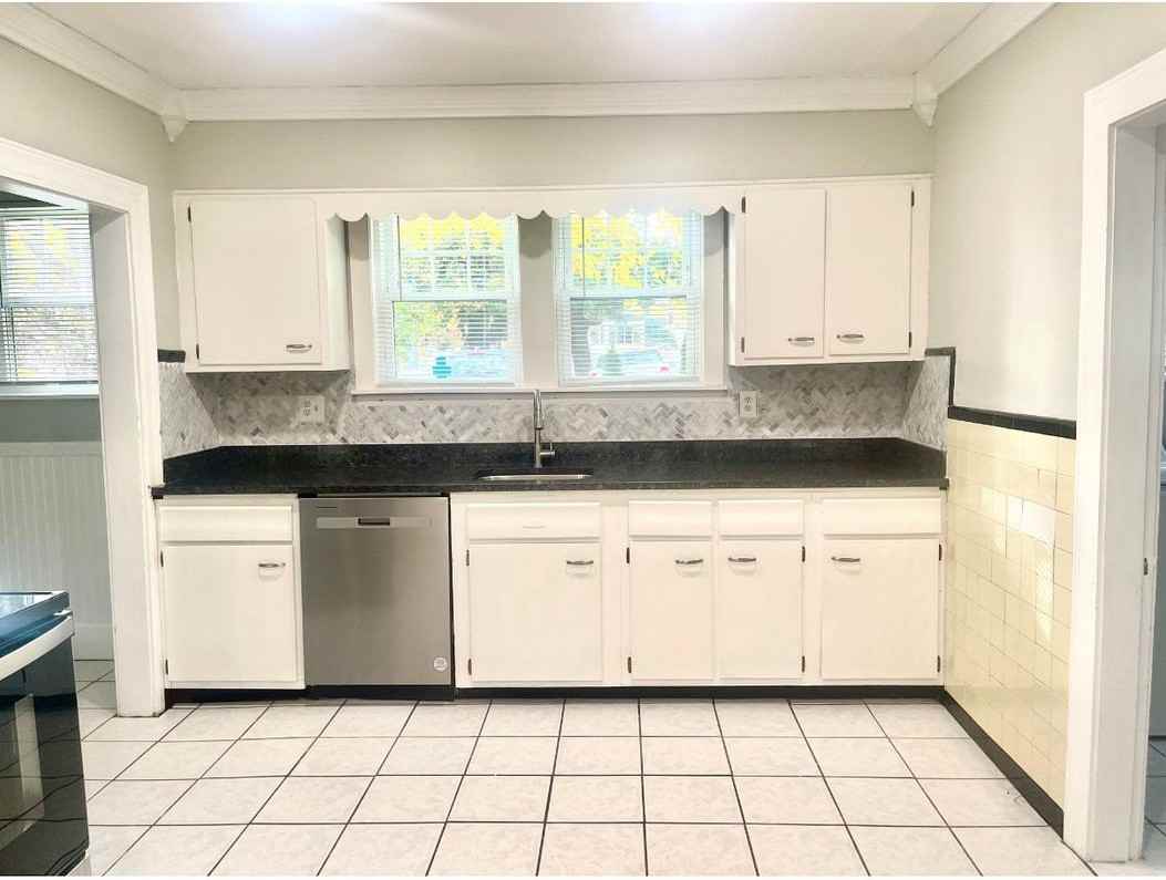 7 Wawecus Rd - Photo 2 of 18