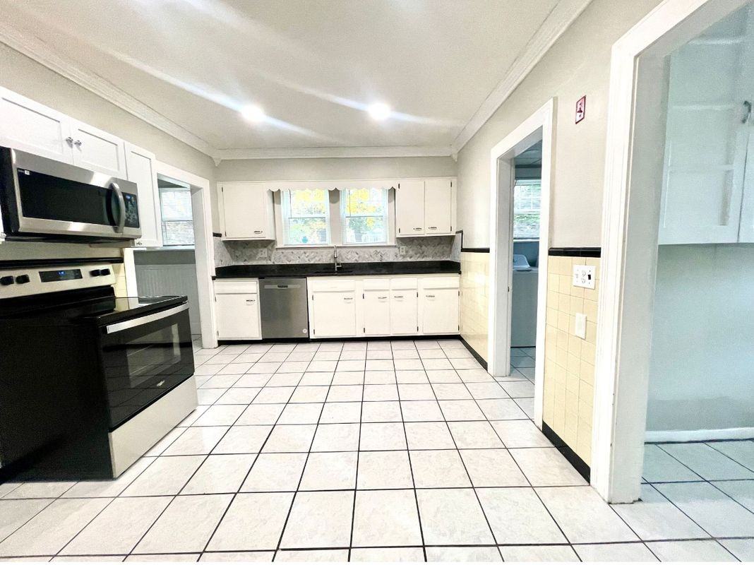 7 Wawecus Rd - Photo 3 of 18