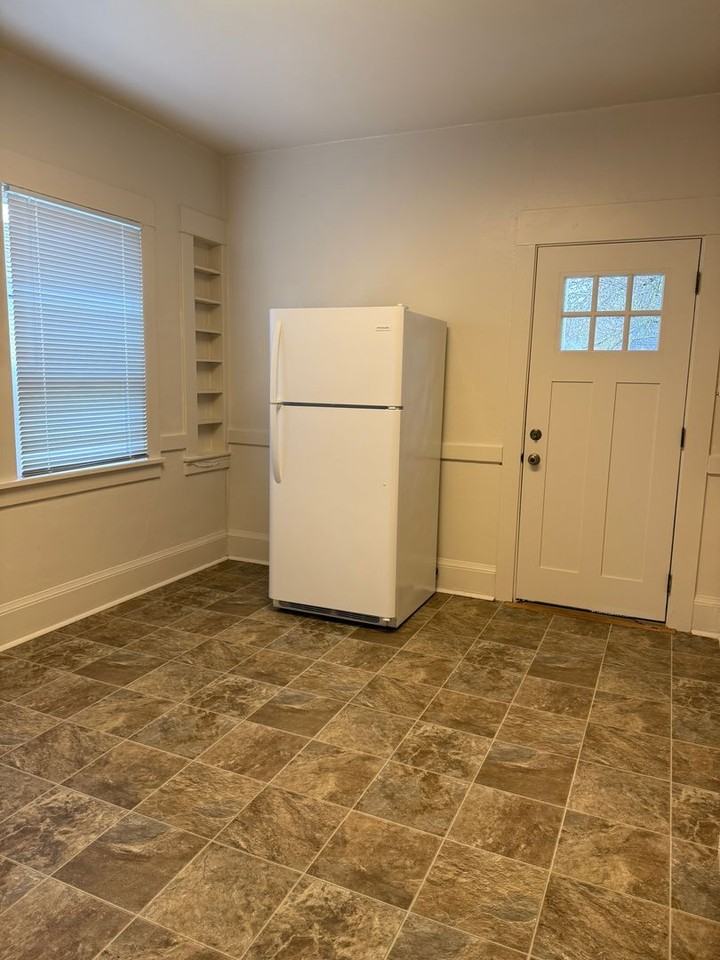 296-28th Place - Photo 6 of 12