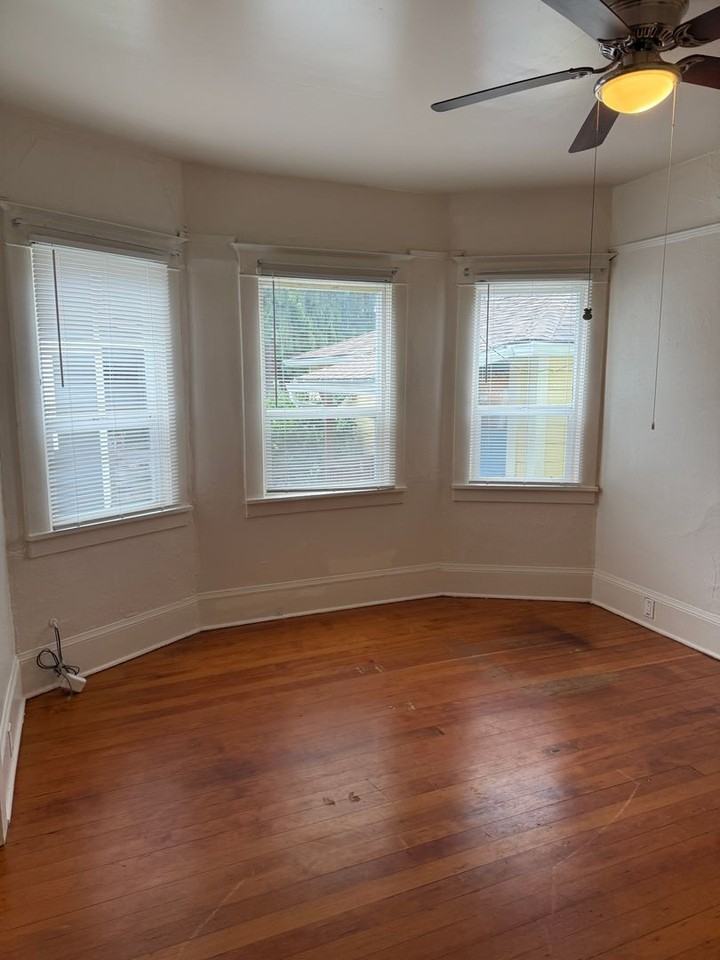 296-28th Place - Photo 7 of 12