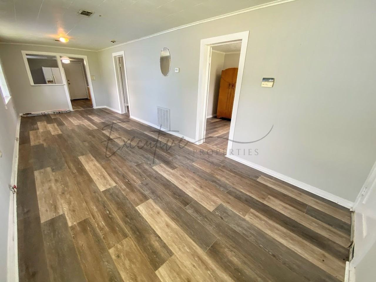 411 S Philbrick Ave - Photo 3 of 18