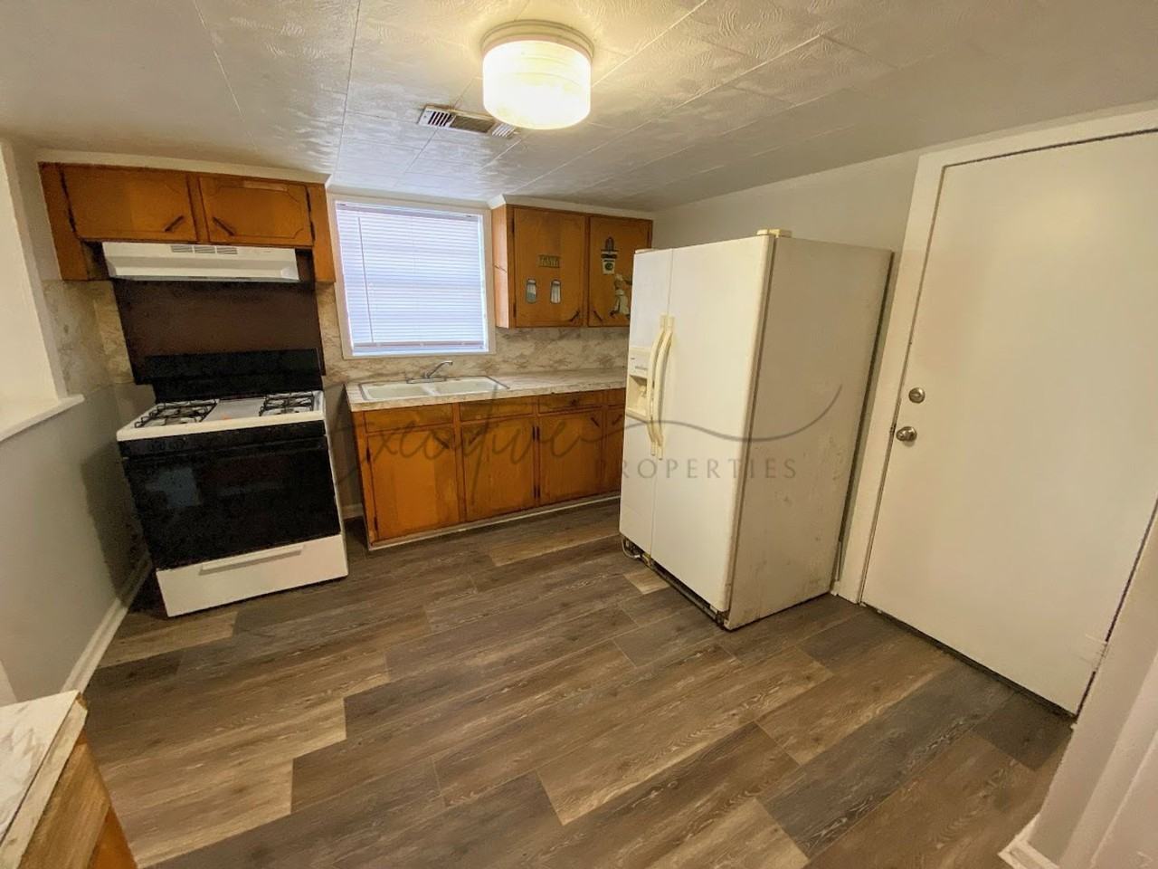 411 S Philbrick Ave - Photo 7 of 18